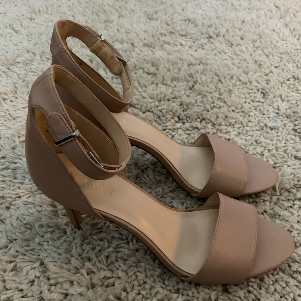 Nine West nude ankle strap sandals - Picture 5 of 5